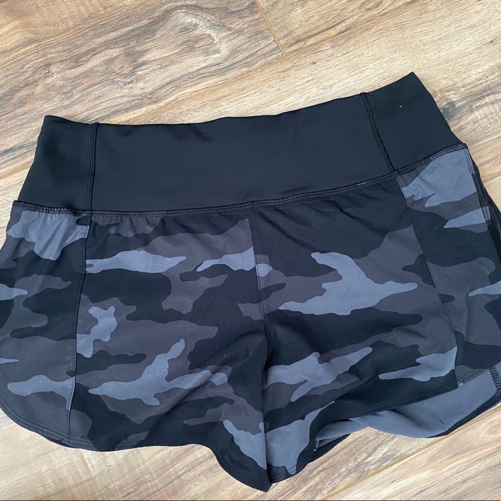Brand new, Athleta shorts, cute grey camo